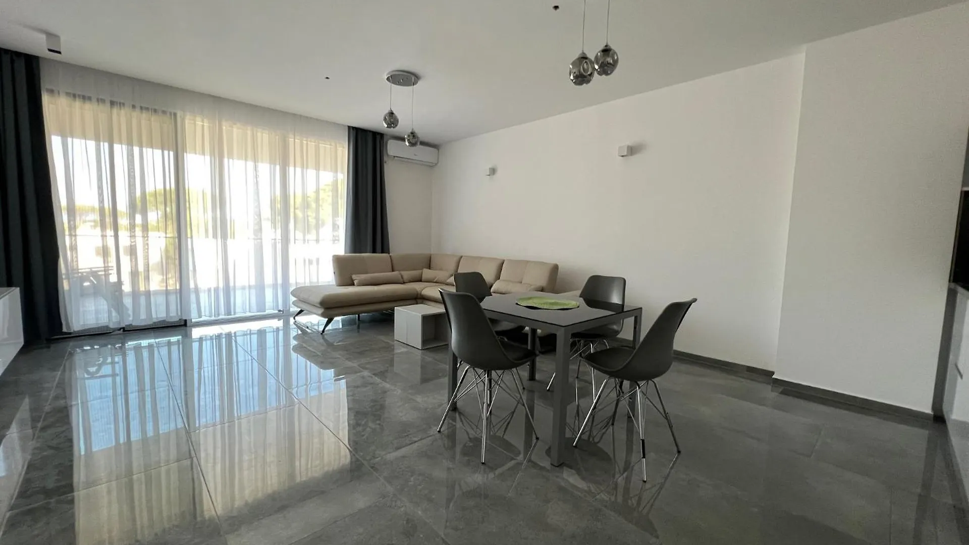 Rent Apartament Lalzy Bay Durres
